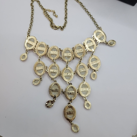 Faux Pearl Cabachon Gold Tone Bib Statement Waterfall Necklace - Picture 7 of 9